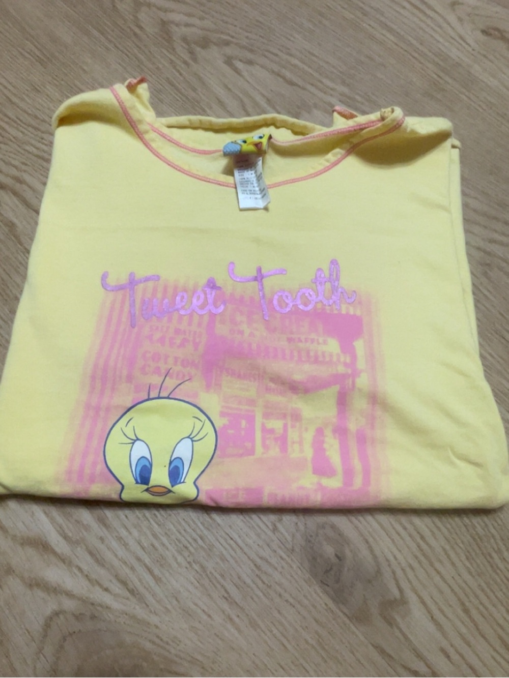 Vintage 1990s Looney Tunes Warner Bros. Yellow Tweety Graphic Short Sleeve